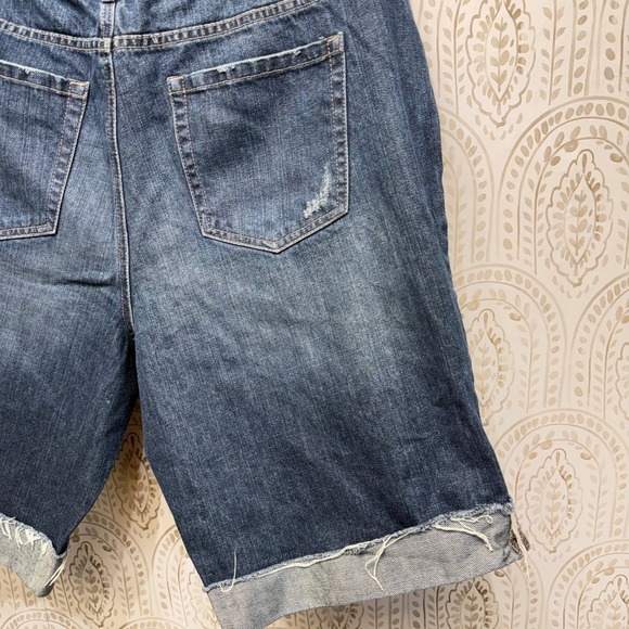 Apt 9 Denim Shorts Womens 16W Blue Distressed Bermuda Raw Hem Cuffed Mid Rise - Picture 4 of 7